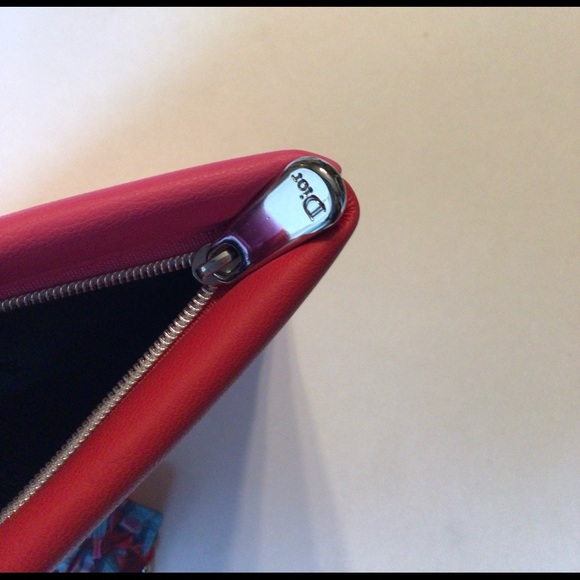 Purse - Picture 2 of 5